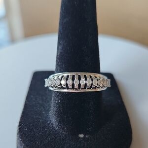 Pretty Bird Jewelry White Gold Plated Ring With CZ Stones